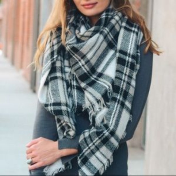 LAST ONE! Plaid Scarf - Picture 2 of 2